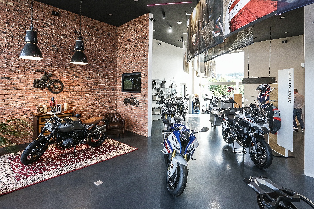 Podlahy a podlahové stěrky v komerčních prostorech