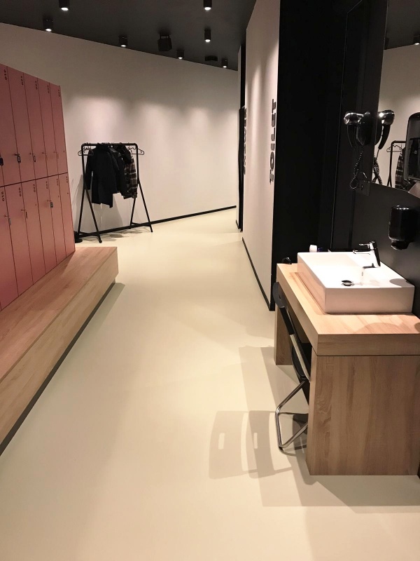 Podlahy a podlahové stěrky v komerčních prostorech