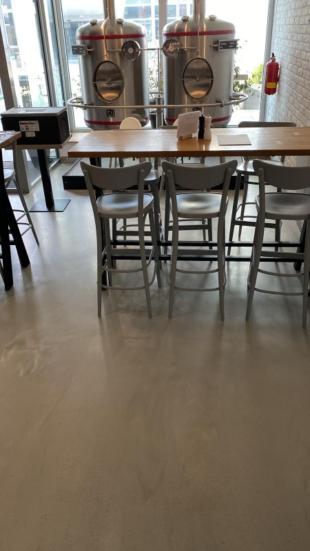 Podlahy a podlahové stěrky v komerčních prostorech