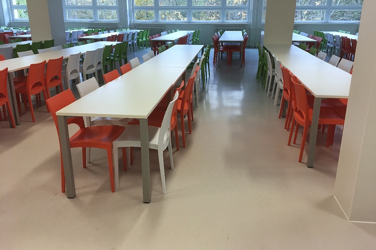 Podlahy a podlahové stěrky v komerčních prostorech