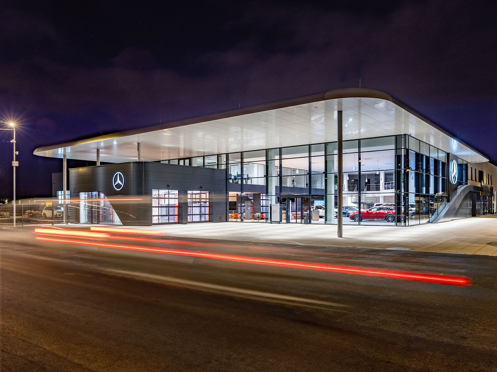 Showroom Mercedes Benz